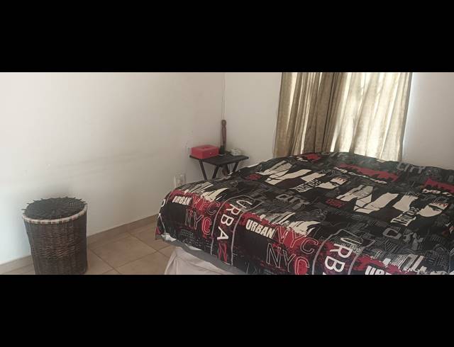 3 BEDROOM FREEHOLD FOR SALE IN WINDMILL PARK